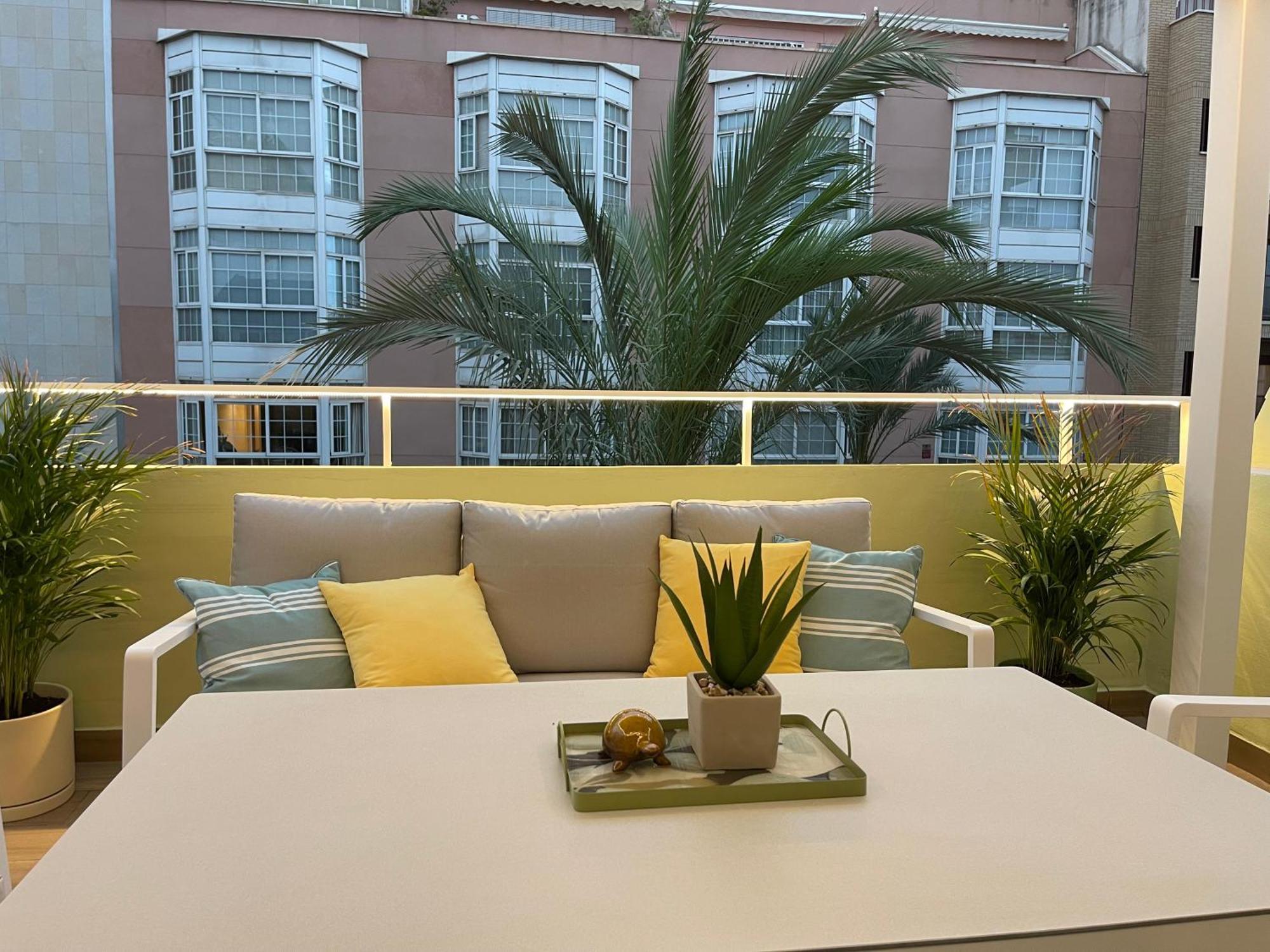 Gran Atico Con Terraza En El Centro De Alicante Extérieur photo