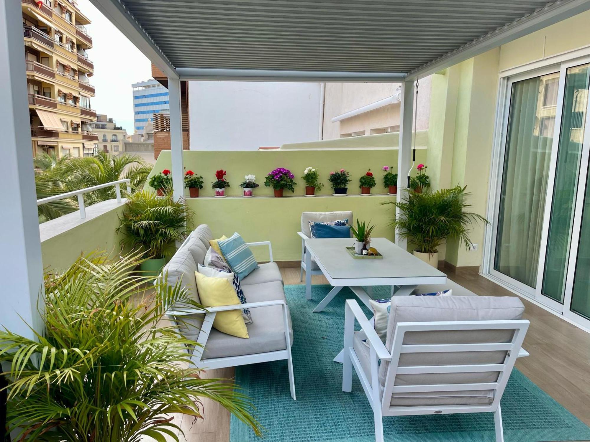 Gran Atico Con Terraza En El Centro De Alicante Extérieur photo
